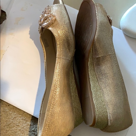 Shoe - Picture 4 of 4